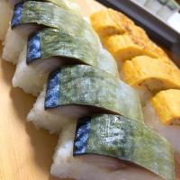 大阪寿司🐟バッテラと玉子。Battera(Cured mackerel) & Tamago(Egg) Sushi, Osakan local sushi